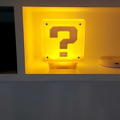 Level Up Cube - Lámpara Gamer Retro con Sonido